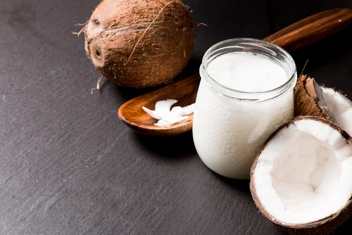 L'huile de coco : ses vertus – ses usages