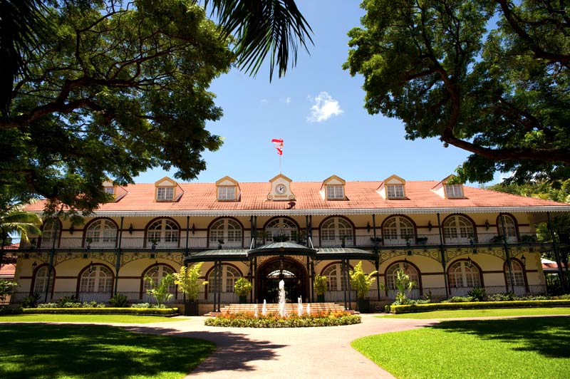 Réalisation Pierre Lacombe, présidence de la Polynésie française