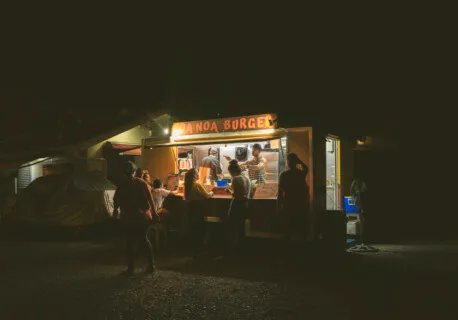 Vetea et Edouard de la roulotte Noa Noa Burger à Pirae, Tahiti