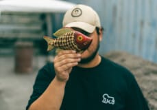 Guillaume Machenaud Artiste, peintre et sculpteur Hommes de Polynésie Crédit : Cartouche Louise-Michèle