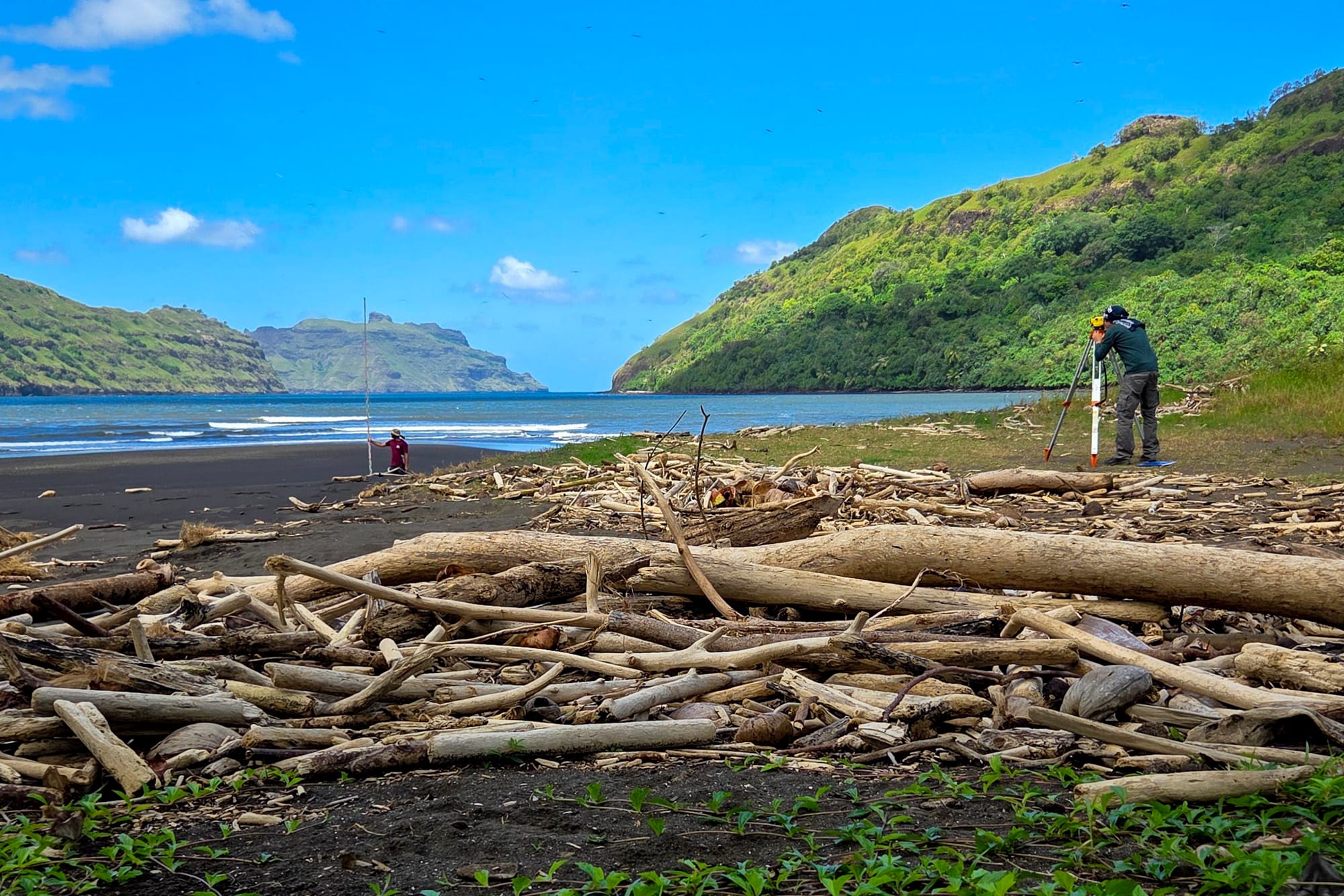 Inspection aux Marquises après tsunami - Anthony Jamelot