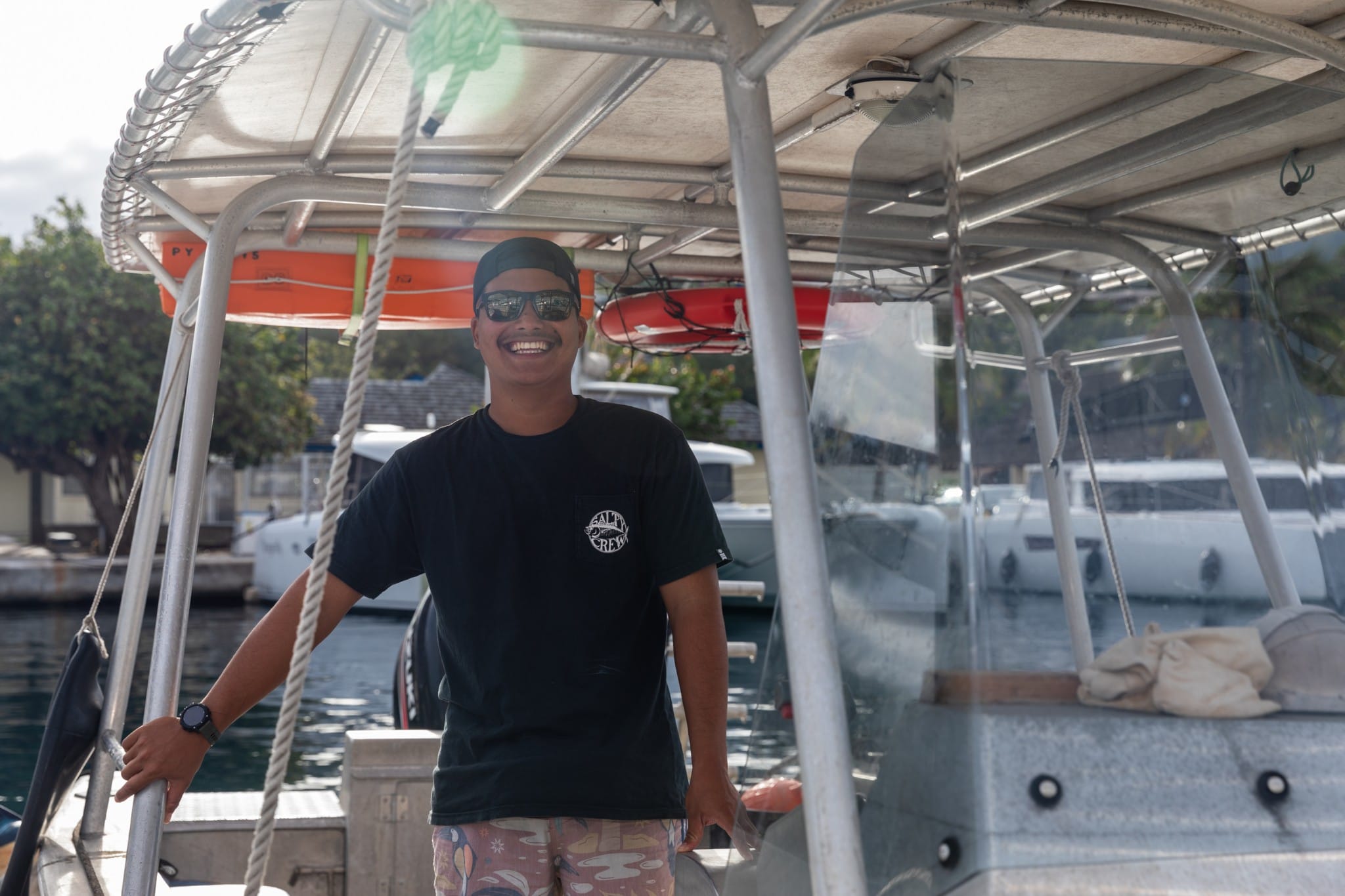 Temehani Chand, technicien spécialiste de la pêche en Polynésie française Credit : Doris Ramseyer Hommes de Polynésie