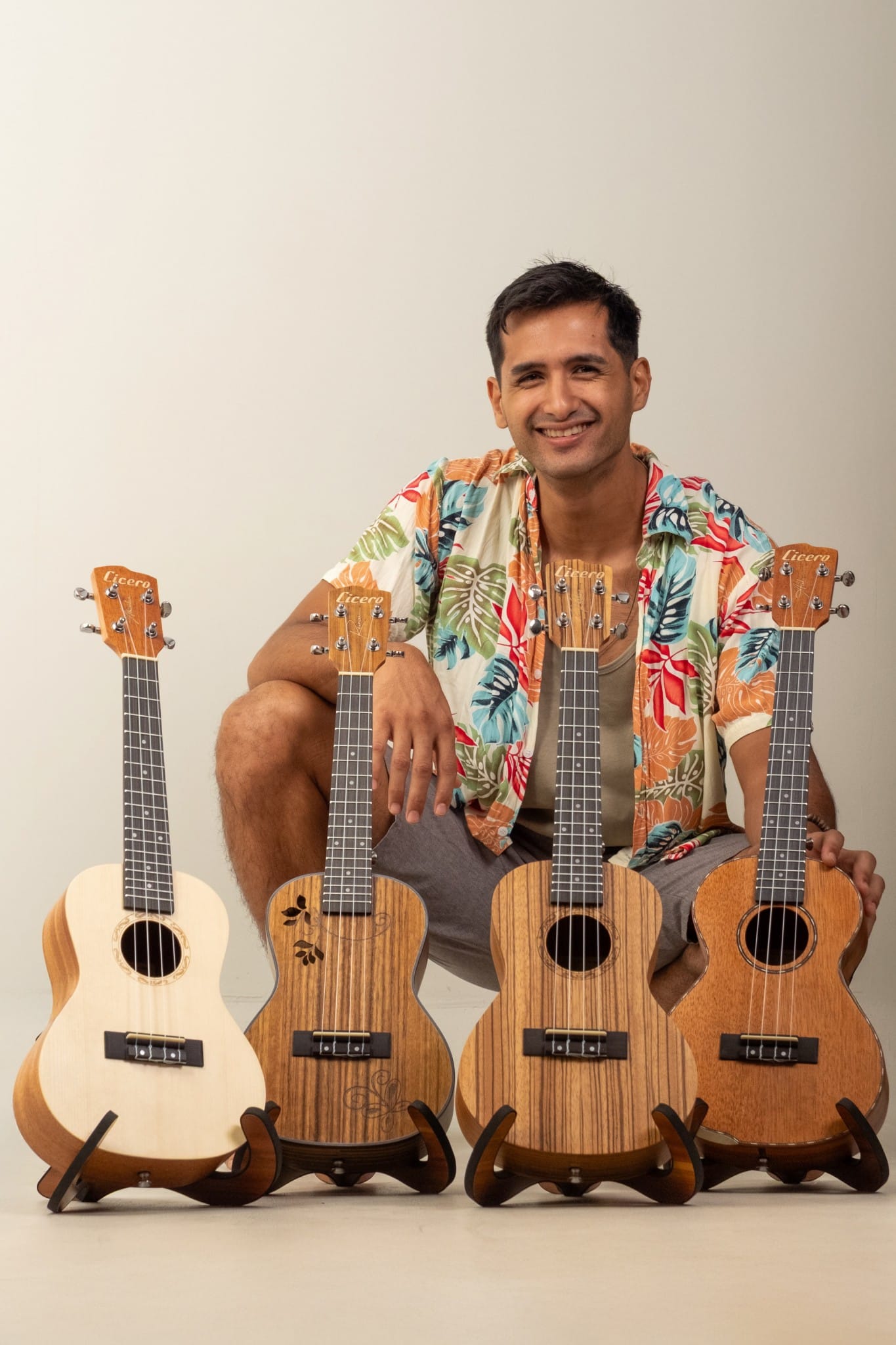 silvio Cicero, chanteur et guitariste polynésien