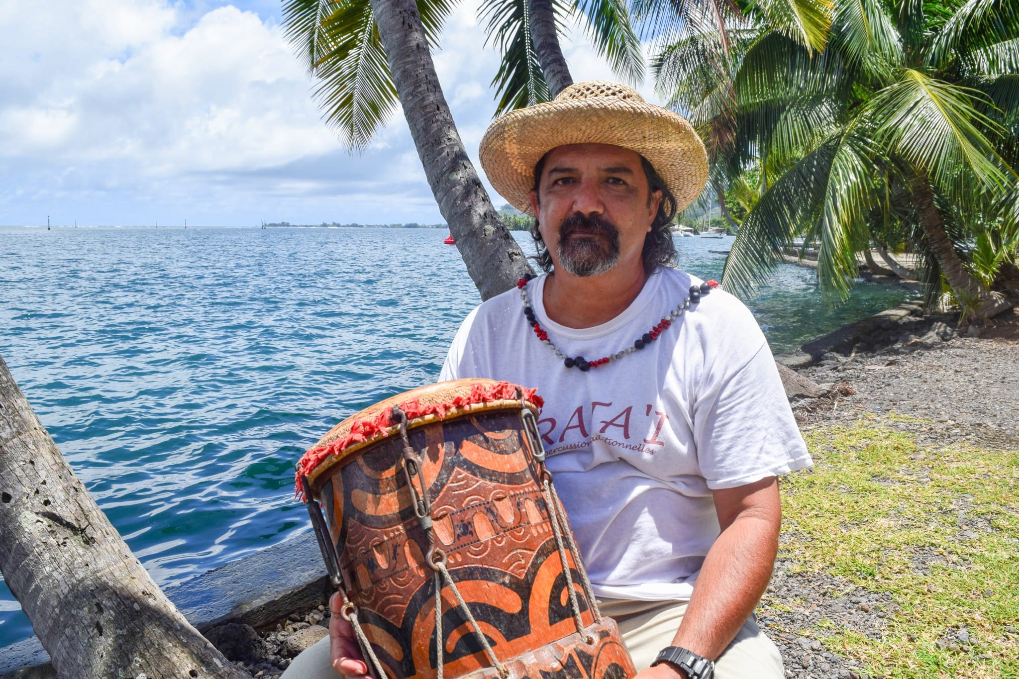 Poehei Temaiana École ARATAI Musicien Hommes de Polynesie