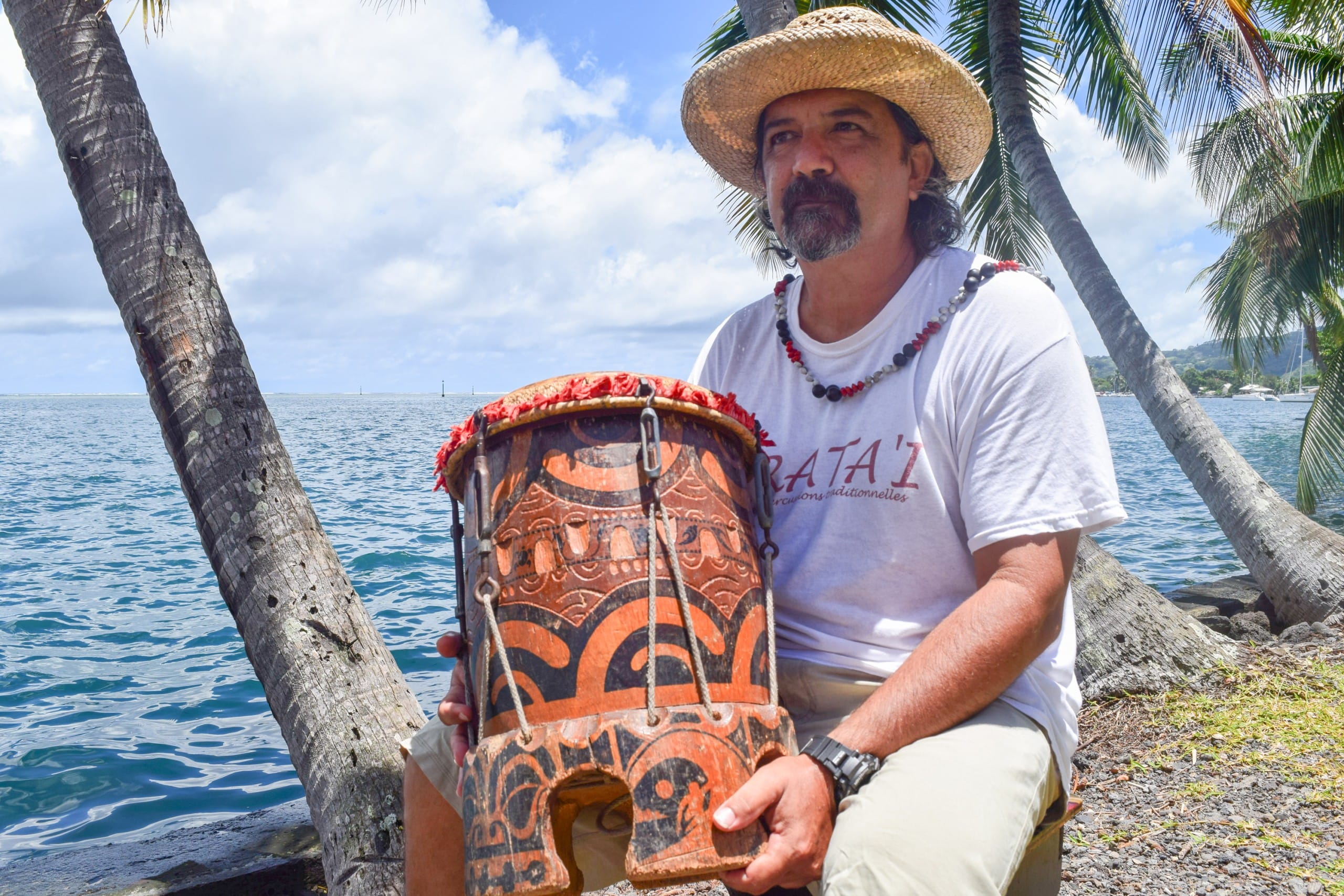 Poehei Temaiana École ARATAI Musicien Hommes de Polynesie