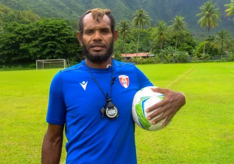 Theodore Bearune Educateur Football Moorea Hommes de Polynesie