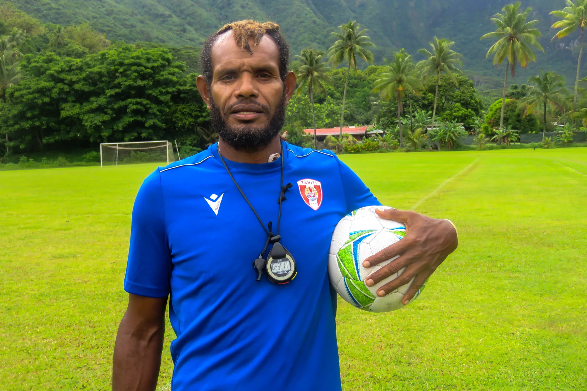 Theodore Bearune Educateur Football Moorea Hommes de Polynesie
