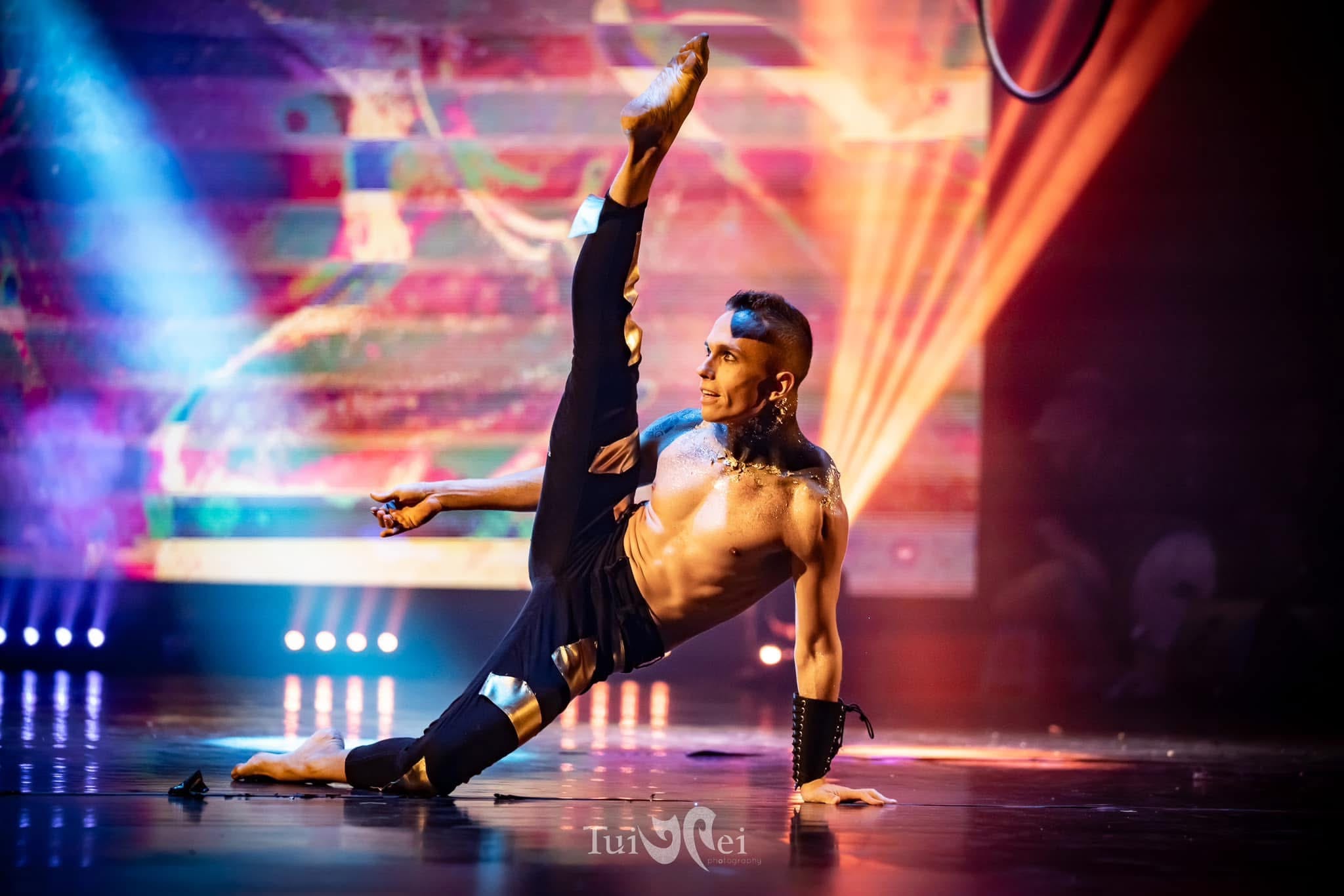 Eric Goalard, prof de danse en Polynésie