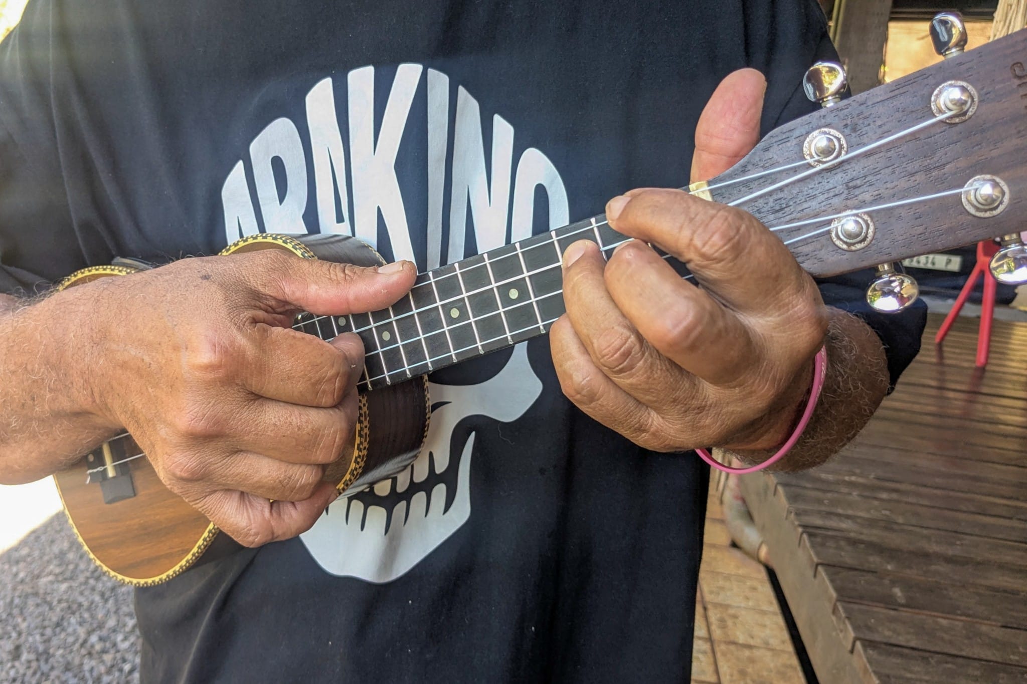 Antoine Arakino, musicien polynésien