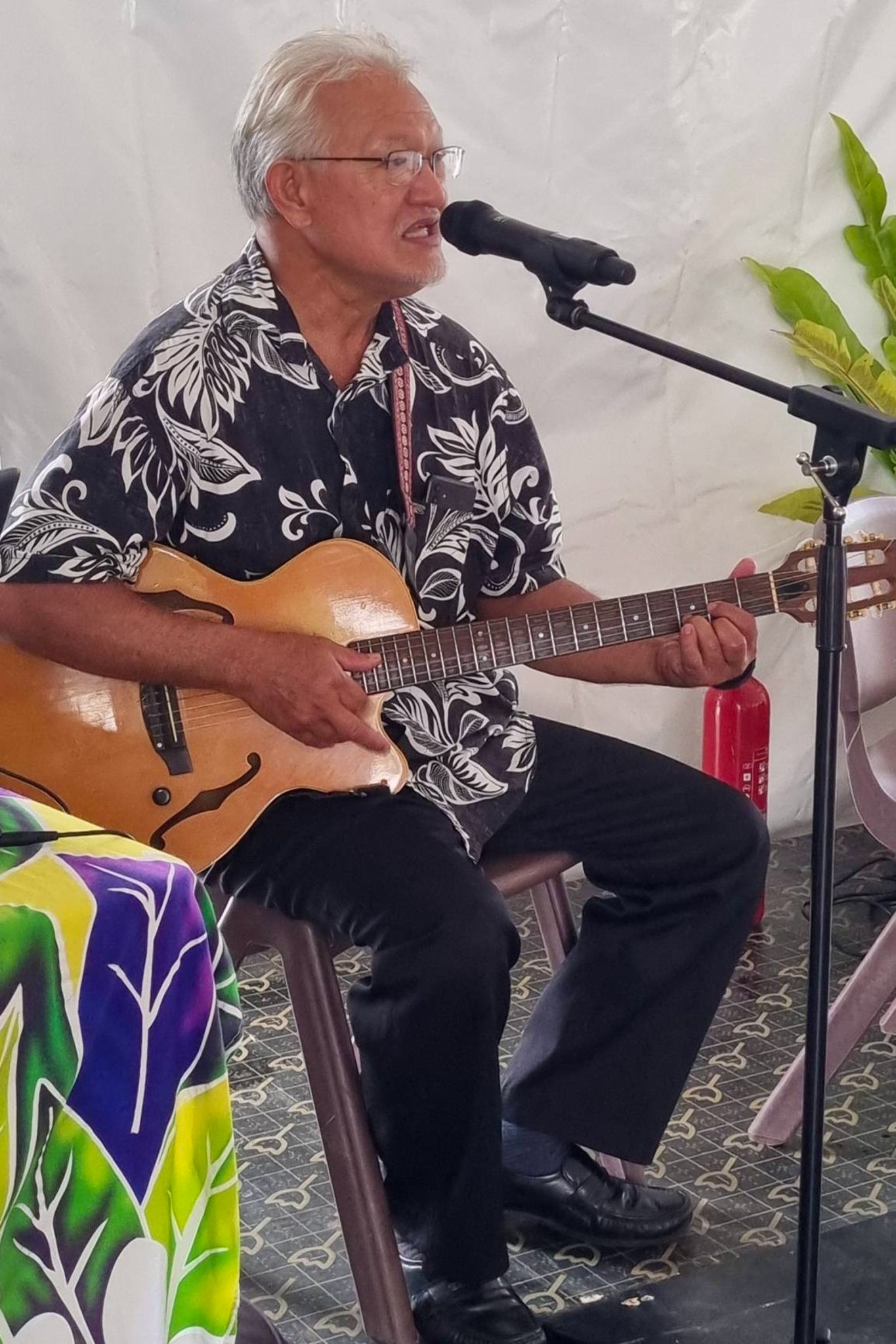 Antoine Arakino, musicien polynésien