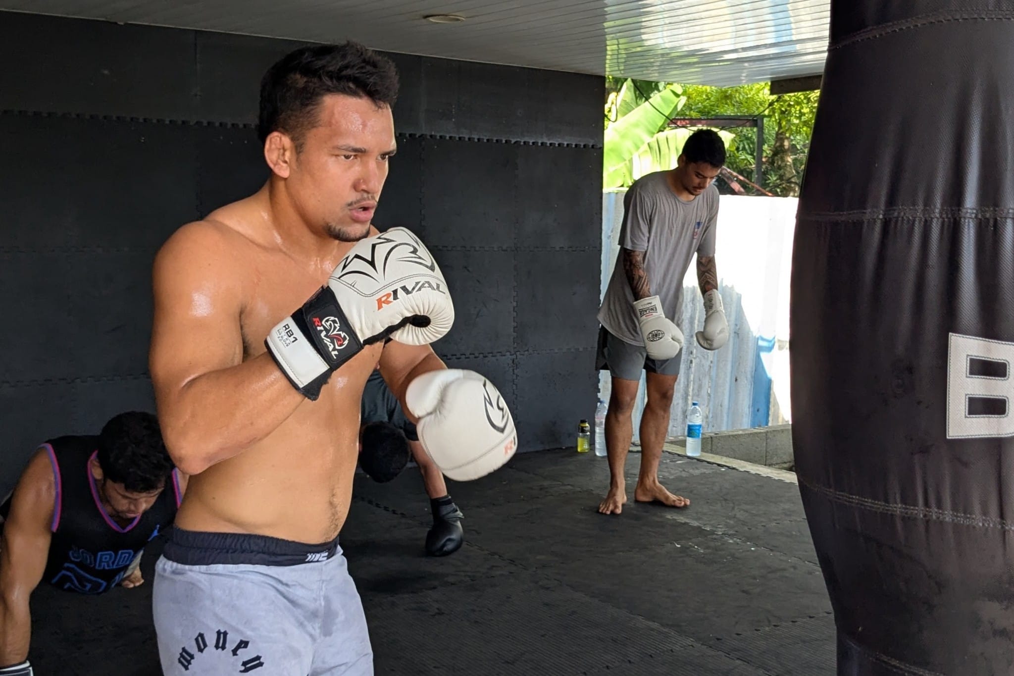 Keoni Terorotua Hommes de Polynesie MMA Credit : Pauline Stasi