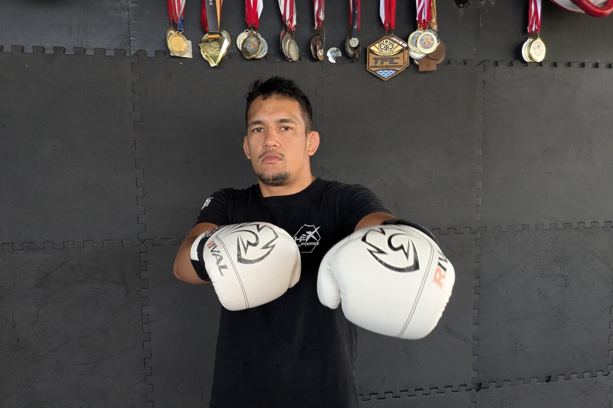 Keoni Terorotua Hommes de Polynesie MMA Credit : Pauline Stasi