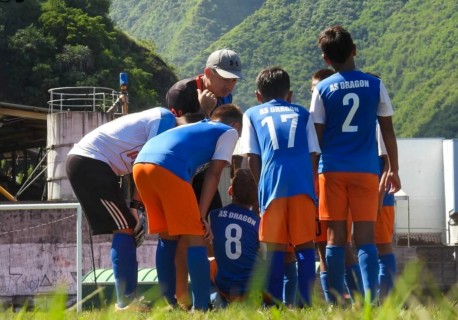 Nicolas Broséus, enseignant et coach de foot à Tahiti