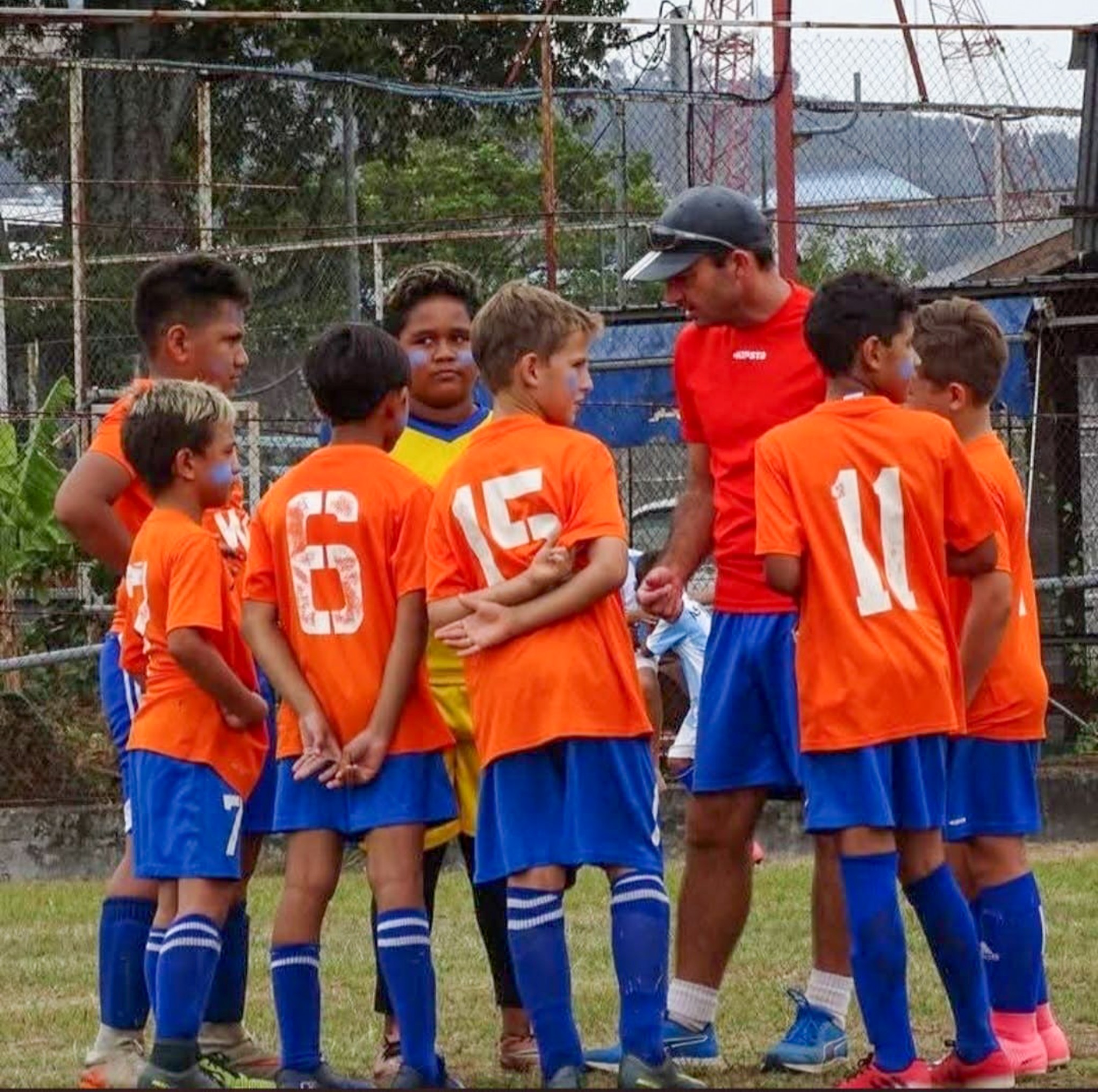 Nicolas Broséus, enseignant et coach de foot à Tahiti